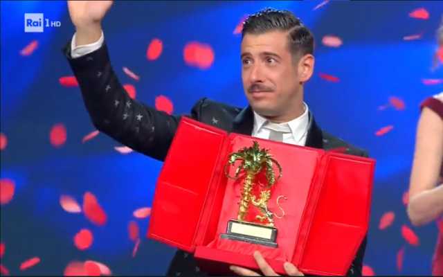 Sanremo 2017 – il vincitore: Francesco Gabbani con Occidentali’s karma